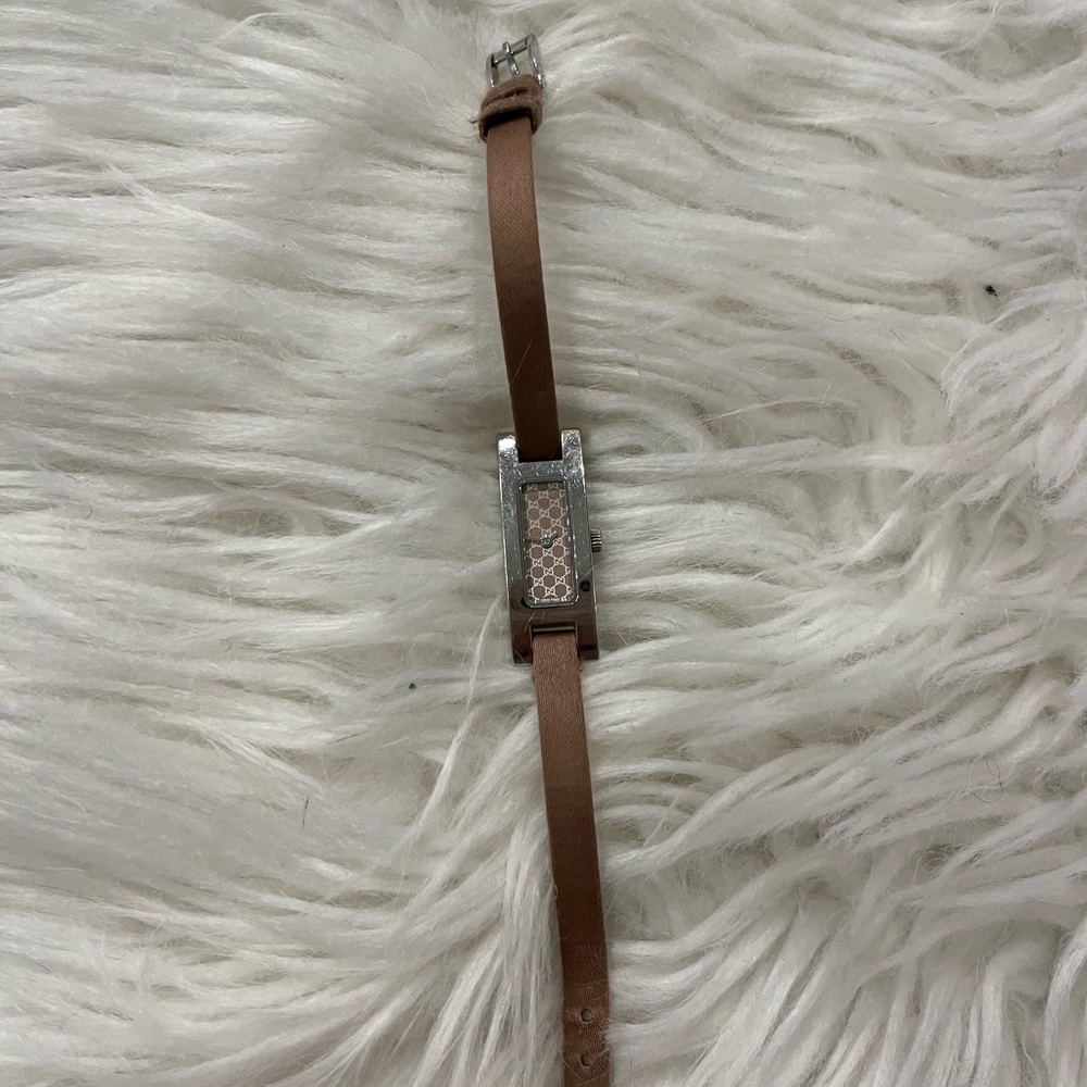 GUCCI Petite SS Peach G-Dial Canvas Strap Women's Watch 3900L-23970